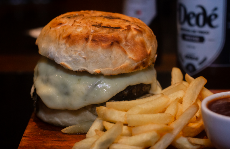 Dia Mundial do Hambúrguer: conheça o “Burg do Pará”