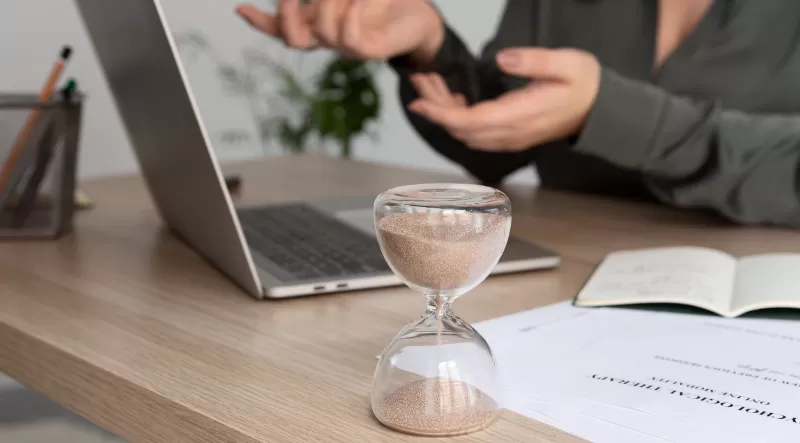 Tempo é o novo luxo: estudo aponta que 6 em cada 10 brasileiros têm no máximo três horas livres no dia