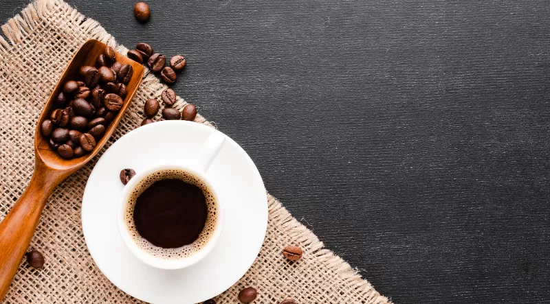 Bebidas com cafeína podem ajudar a proteger o cérebro, diz estudo