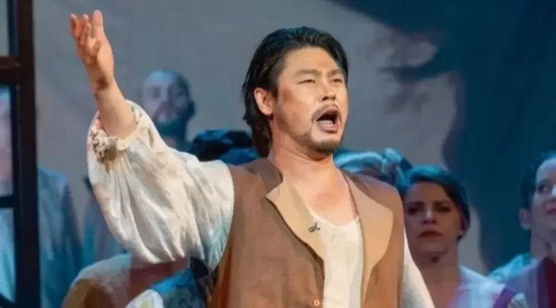 Barítono sul-coreano Sunu Sun se apresenta, pela primeira vez, no Theatro da Paz