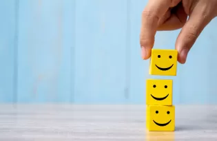 Quer ser mais feliz? Veja dois hábitos simples que fazem diferença, segundo a ciência