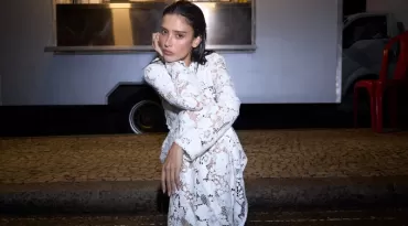 H&M lança primeira collab assinada por uma brasileira; conheça a coleção inédita