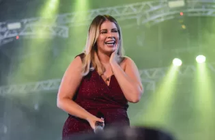 Música inédita de Marília Mendonça é lançada quase cinco anos após a morte da cantora; ouça