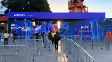 Navio de guerra vira arena gamer durante Rio Innovation Week