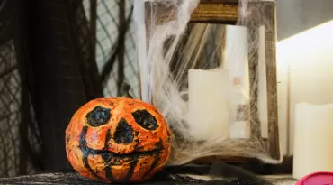 Halloween toma conta da CASALIV com decoração temática e programação especial nesta sexta-feira (30) e sábado (31)